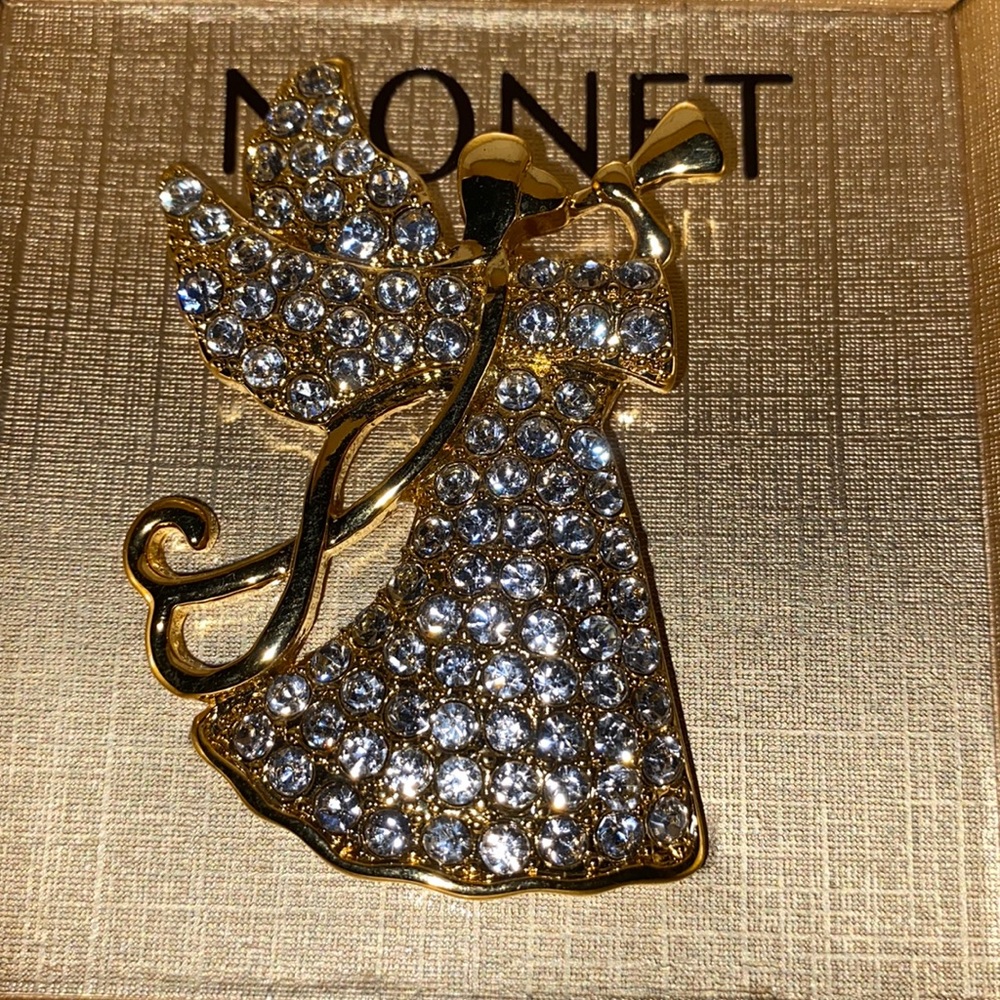 MONET BOXED RETIRED-Trumpeting Angel Holiday Brooch